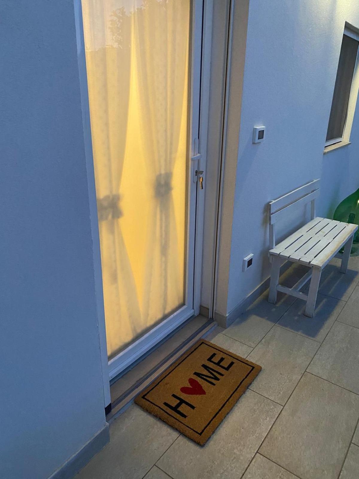 Brezza Marina Lägenhet Taranto Exteriör bild
